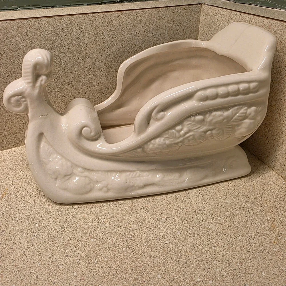 Ceramic Sleigh Planter Candy‎ Dish Medium Off-White Christmas Holiday Decor
